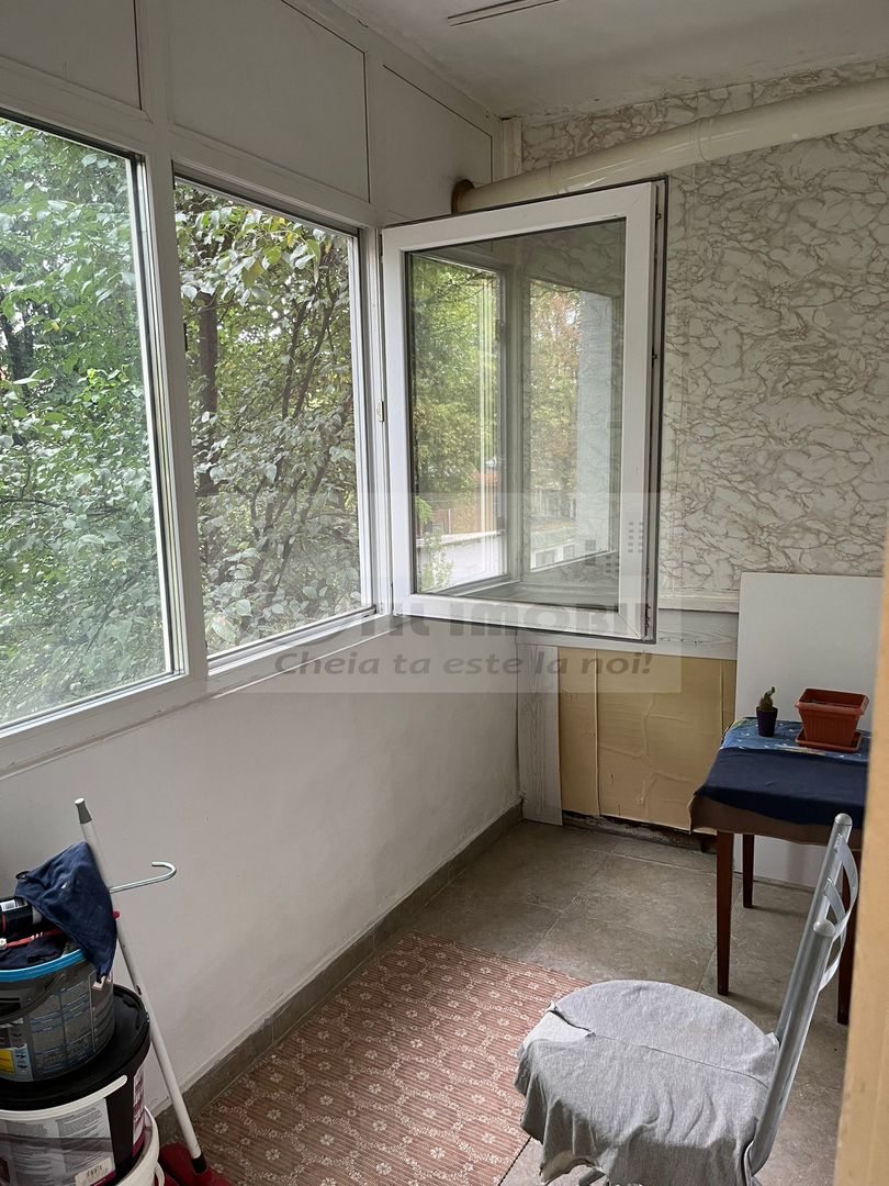 APARTAMENT 1 CAM DECOMANDAT PODU DE FIER ET 2 DIN 4 LIBER - Poză 1
