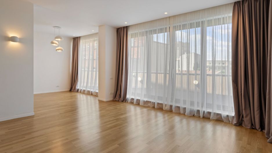 DUPLEX SUPERB UNIVERSITATE CU TERASA 50MP - Poză 1