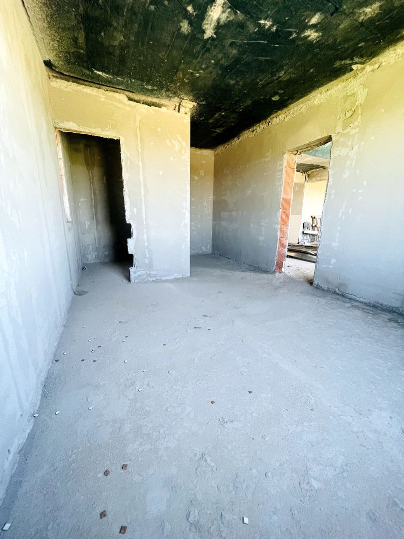 Casă parter semifinisatǎ Cihei– 500 mp teren - Poză 11