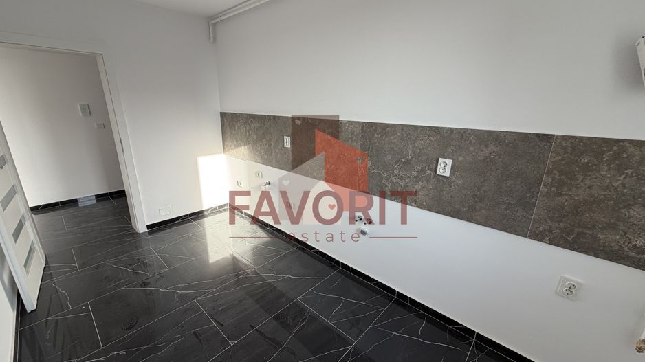 Spatios. Bucatarie inchisa de 10 mp. Disponibil imediat - Poză 2