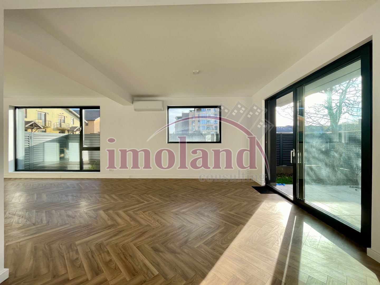 Vanzare Vila 250 mp 6 camere 4 bai, finisaje premium | Iancu Nicolae - Poză 5