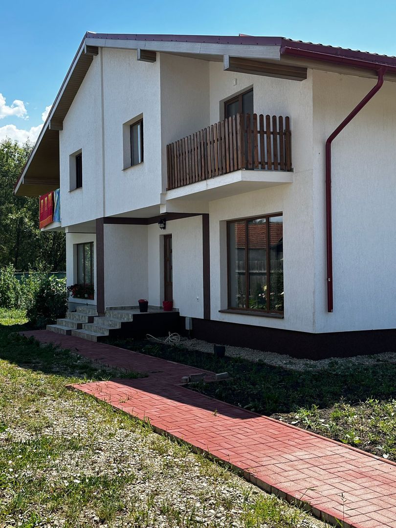 Casa tip duplex in Stupini - Poză 1