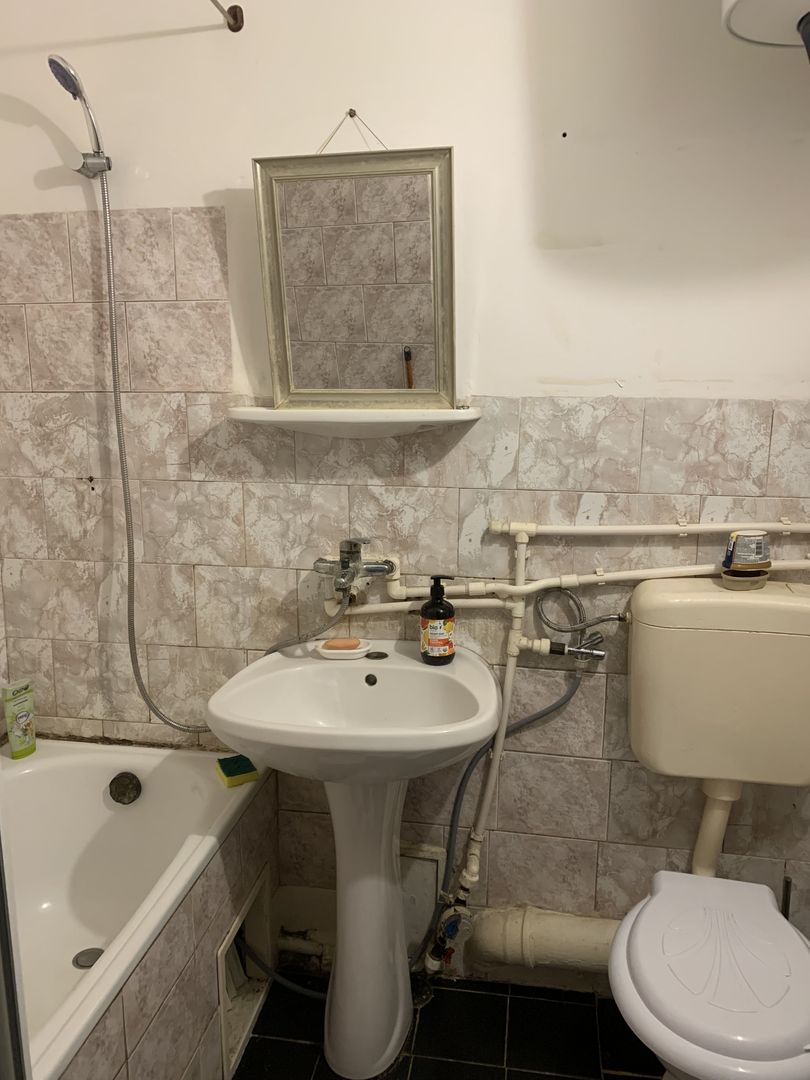 Garsoniera de inchiriat Zona Tractoru - Poză 7