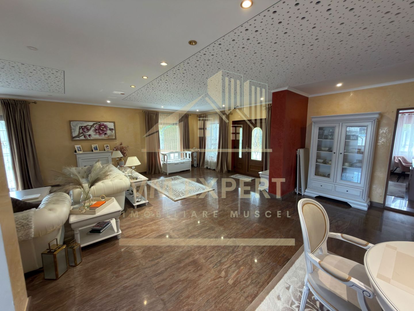 CASĂ 5 CAMERE TEREN 1600 MP CAMPULUNG - Poză 12