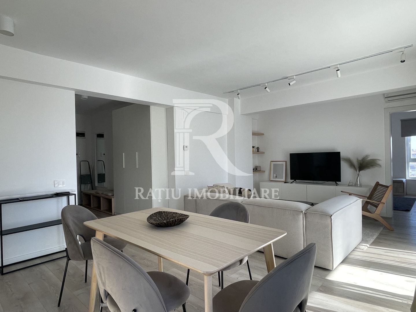 Apartament cu 2 camere | Loc de parcare | Iosia Residence | Oradea - Poză 5