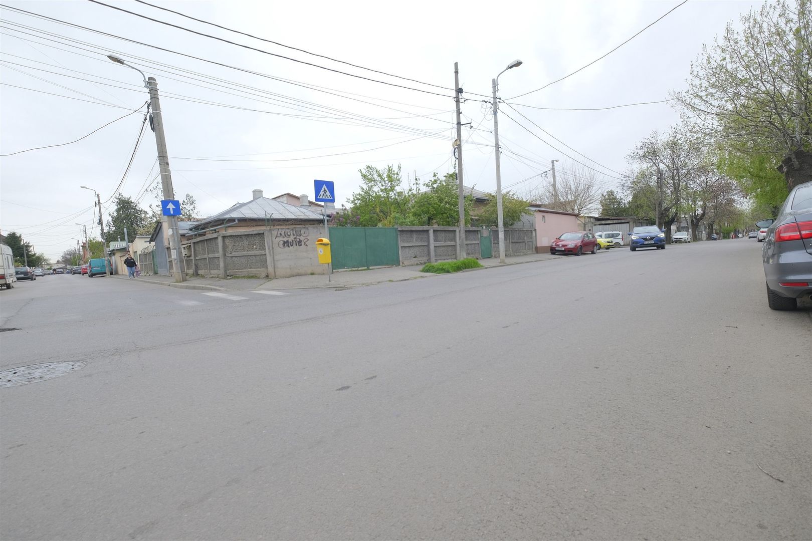 RAHOVA-Str. Muntii Carpati, cu pozitie de colt, casa si teren 580 mp. - Poză 7