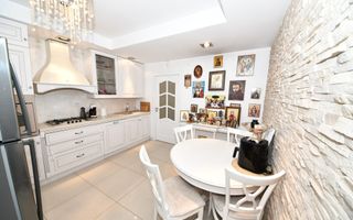 De vanzare – In exclusivitate, casa moderna in cartierul Brates Lake - Poză 4