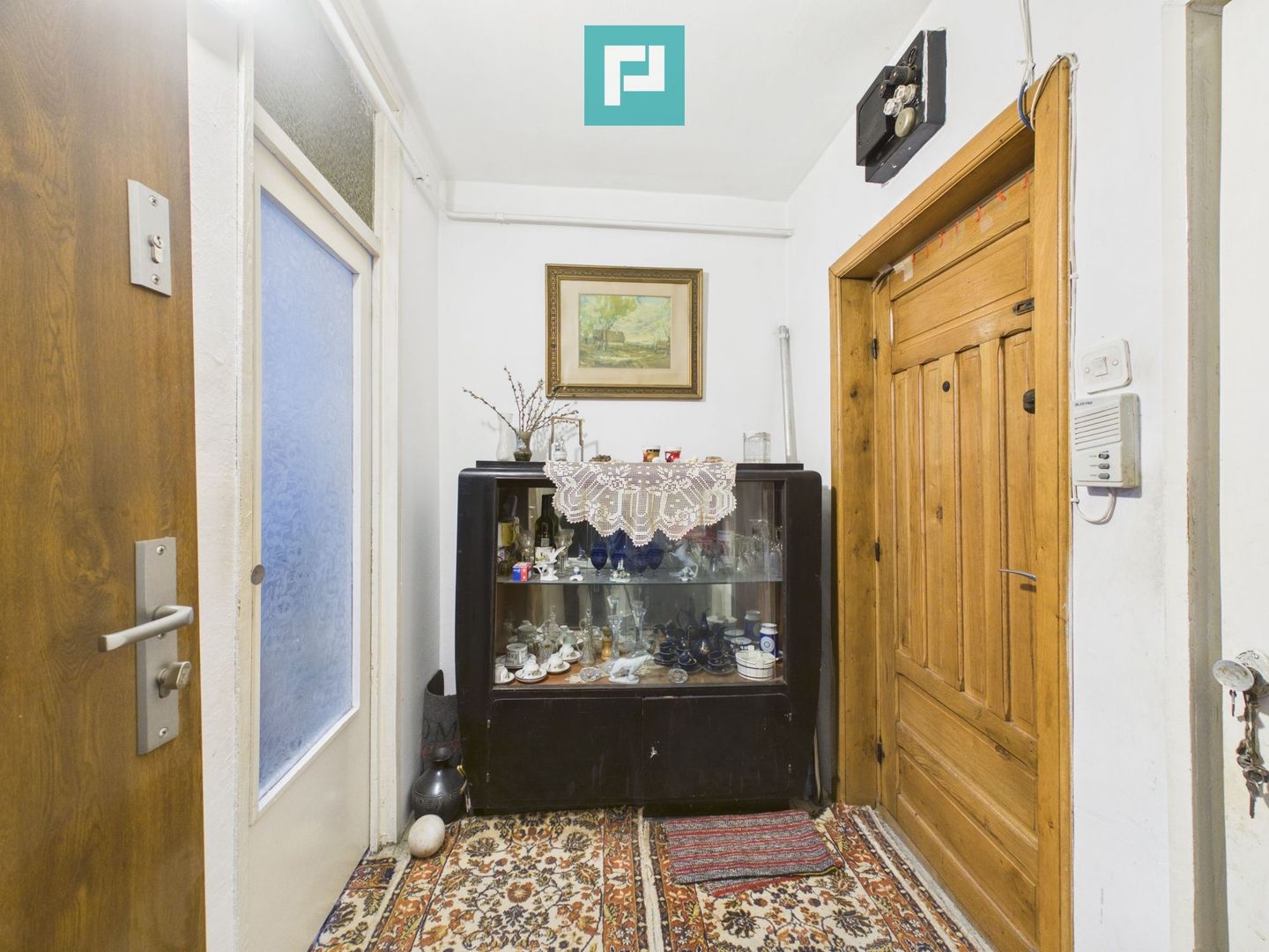 Apartament cu 2 camere semidecomandat - central - Poză 3