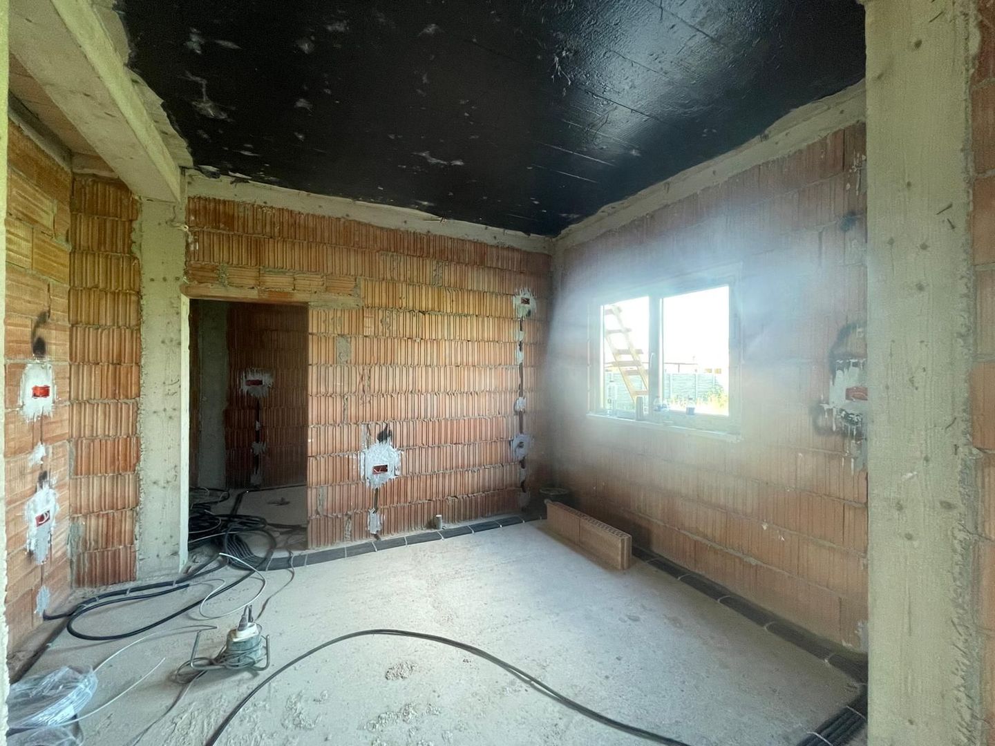 Duplex despartit prin camera tehnica, 3 dormitoare, Mosnita Noua - Poză 7