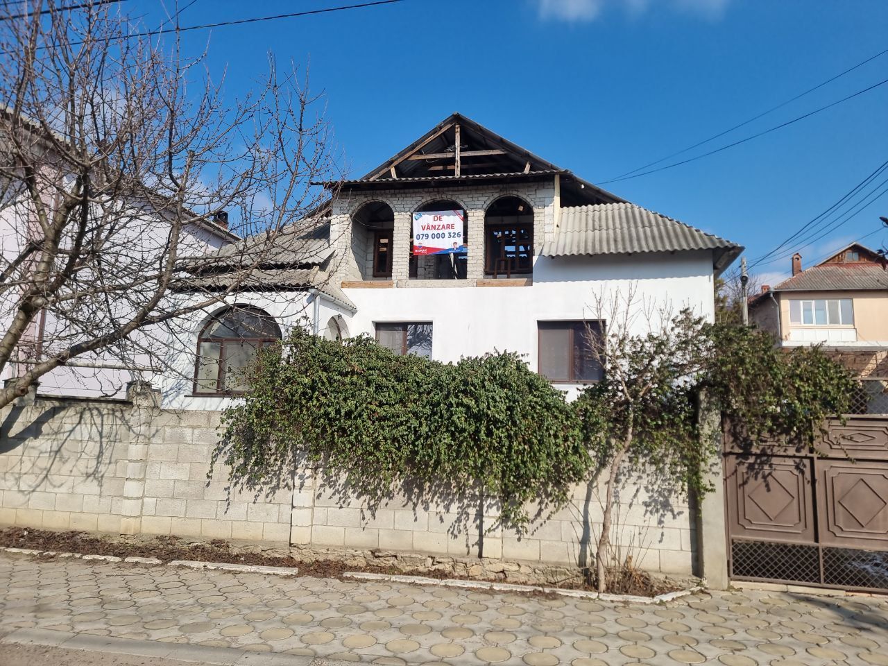Casă de vânzare - Poză 1