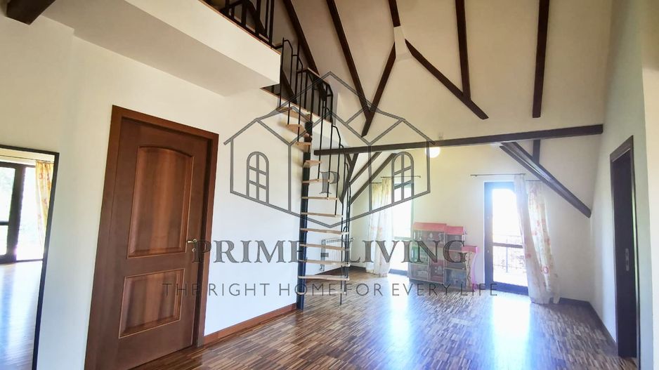 DE INCHIRIAT VILA CU 8 CAMERE, PISCINA SI GRADINA DE 1000MP IN PIPERA - Poză 14