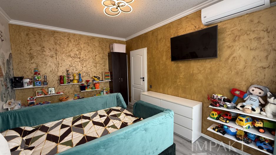 Apartament spatios cu 3 camere in Floresti (Sub Cetate) - Poză 2