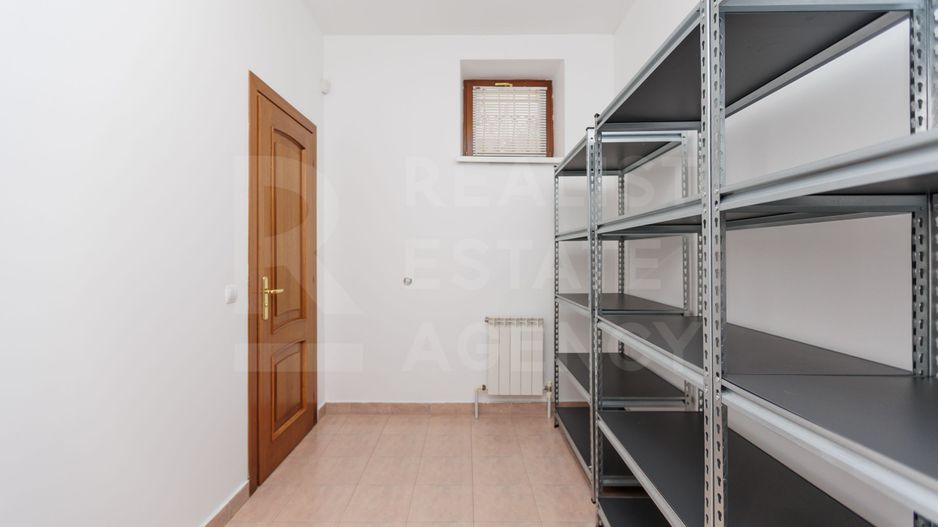 Chirie, casă, 7 camere, str. Galbena, Centru - Poză 10