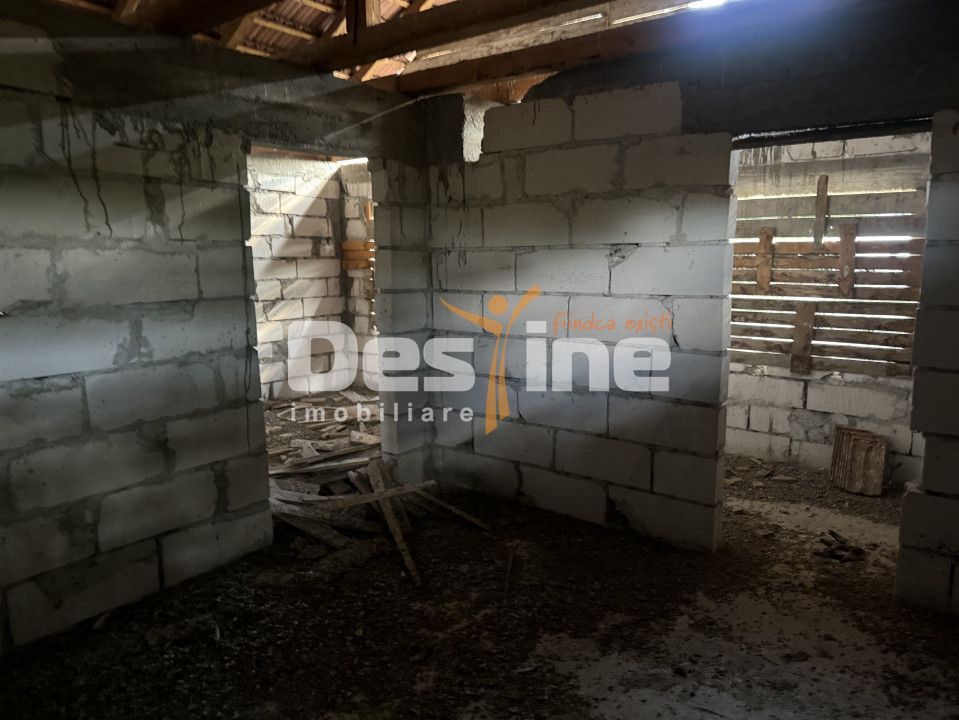 Casa de vanzare 4 camere la rosu Simeria - Poză 5