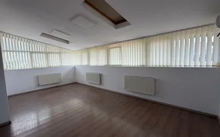 Clădire Multifuncțională 800 mp | Renovată 2024 | Ideală pentru Clinică, Birouri - Poză 16