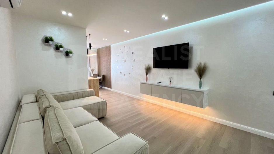 Chirie, apartament, 2 camere, bd. Renașterii Naționale, Râșcani - Poză 1