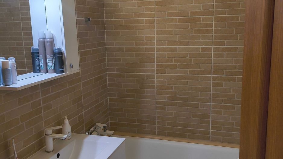 Garsonieră mobilată complet, bloc reabilitat, AC,  Titan, metrou aproape - Poză 6