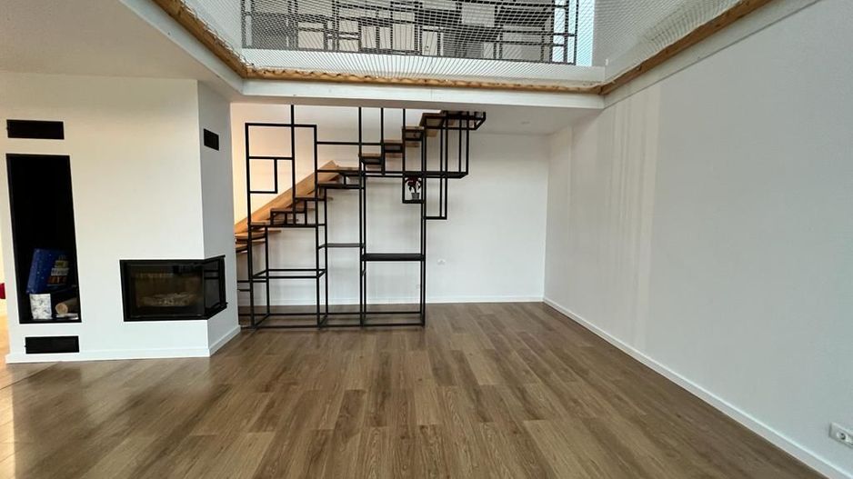 Locuinta moderna spatioasa cu garaj - Poză 4