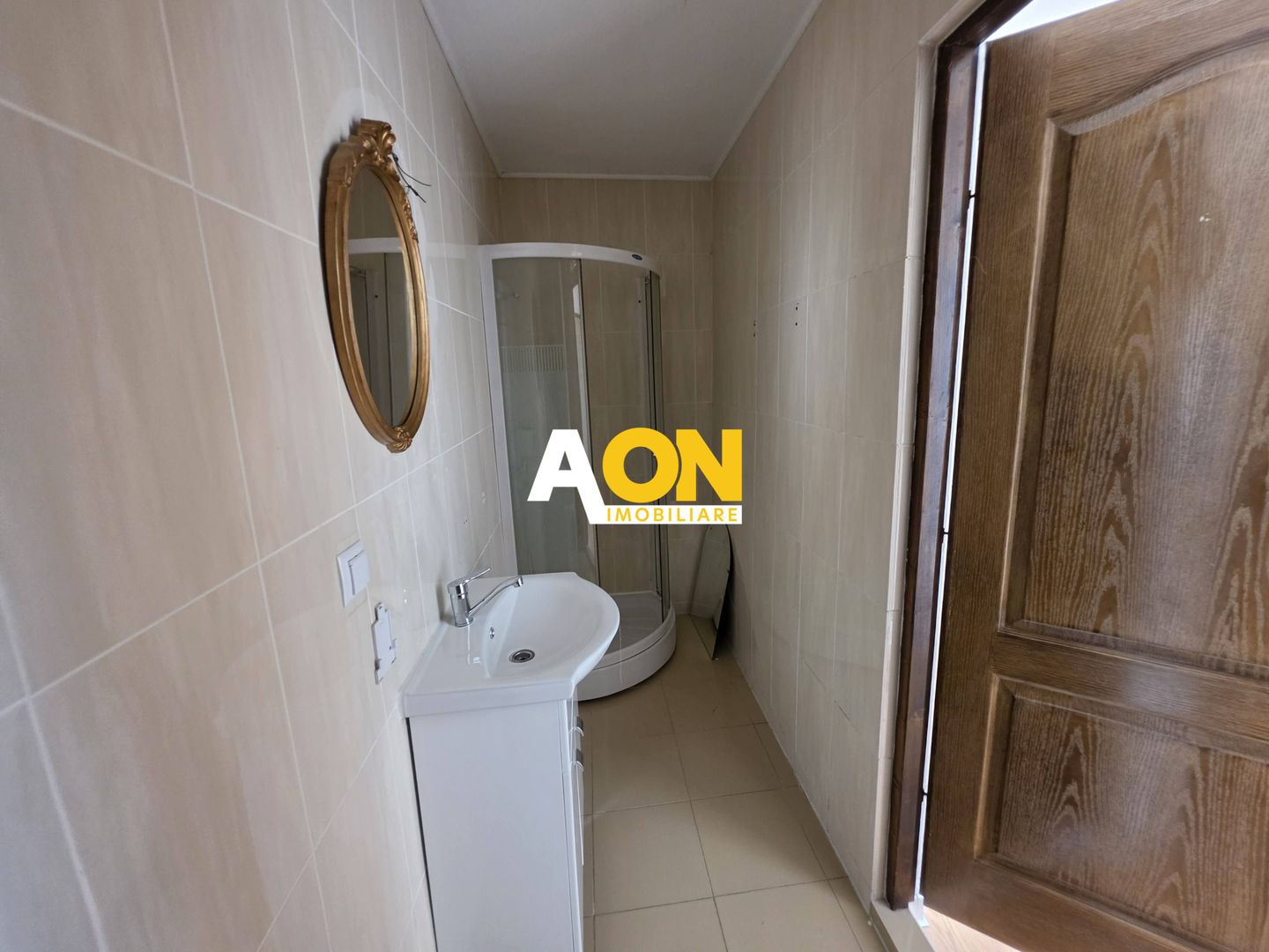 Apartament 5 camere, renovat, 68 mp utili + mansarda 52 mp,  Cetate - Poză 18