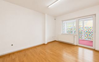 Vila spatioasa cu 15 camere de inchiriat in zona Andrei Muresanu - Poză 15