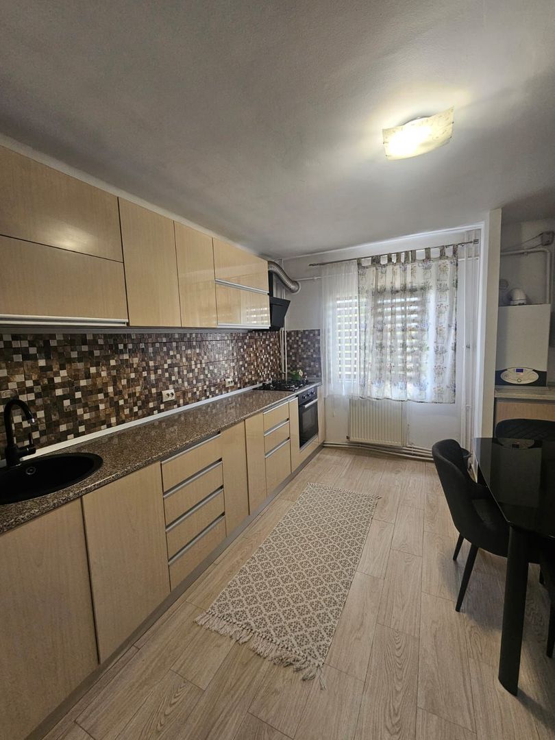 Apartament 3 camere, decomandat- 1 Mai, Sara - Poză 15