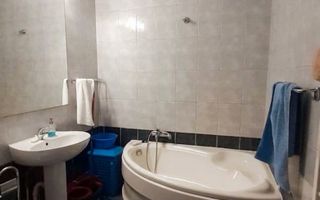Închiriez Apartament cu 🏡 2 camere, Calea Moșilor, zonă centrală - Poză 8