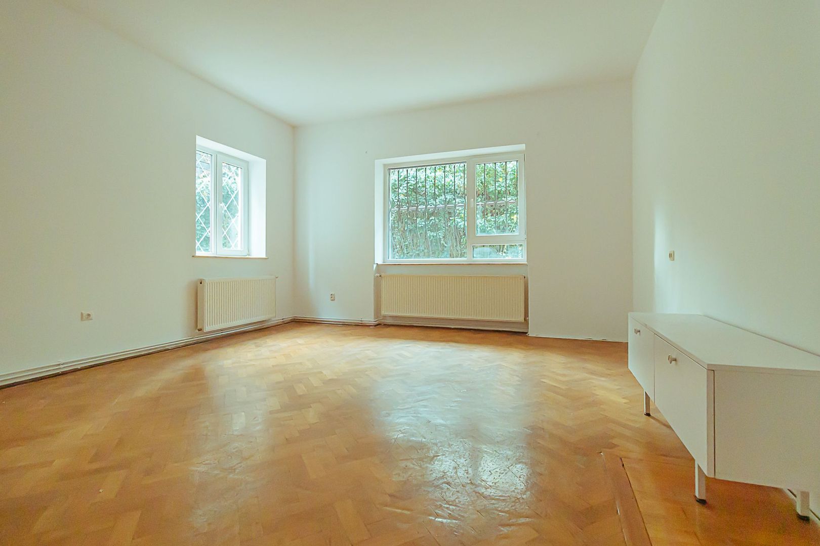 Ultracentral, apartament in casa, pretabil locuit si/sau birouri - Poză 11