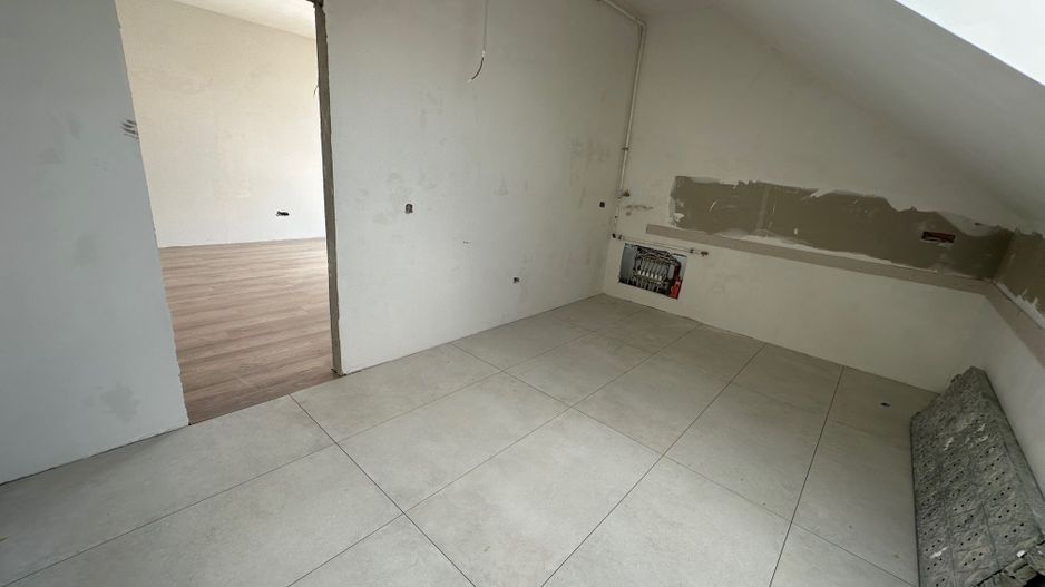 Apartment bloc nou cu lift si loc de parcare inclus - Poză 8
