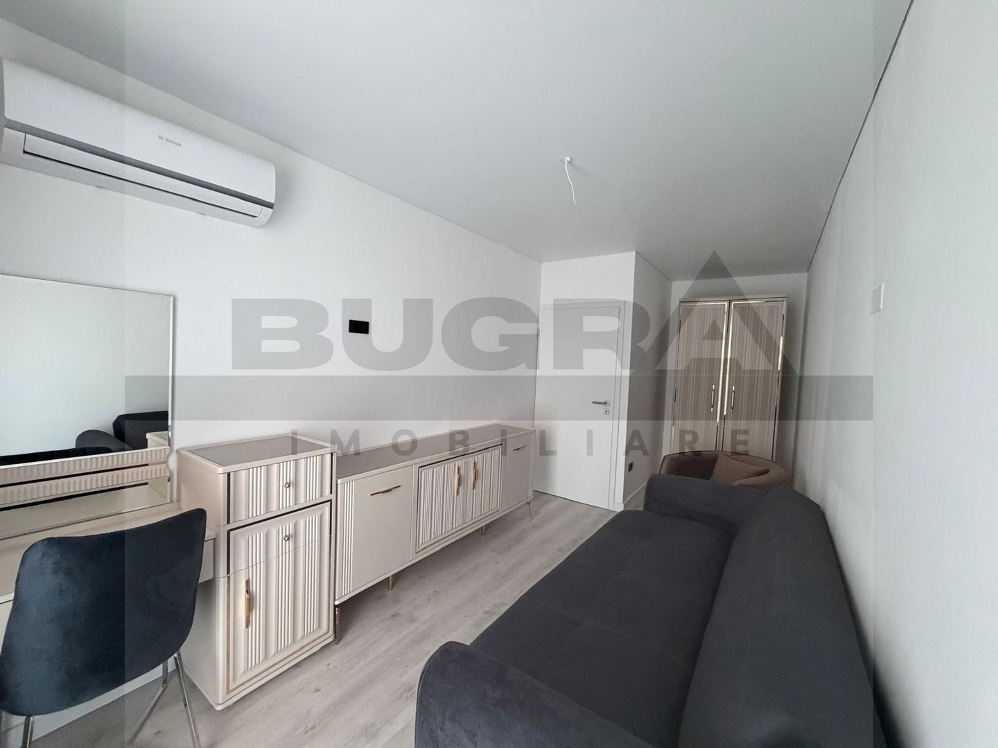 Apartament 3 camere modern, prima inchiriere, garaj, zona UMF - Poză 4