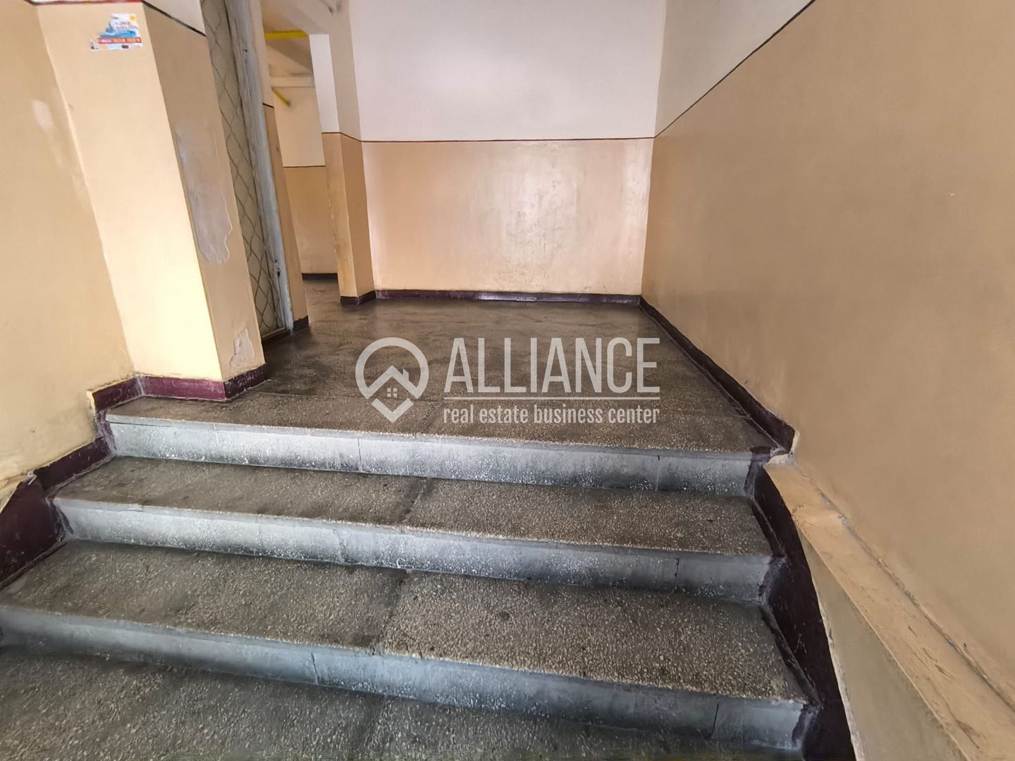 INEL 2 EDEN(cod03) - 2 Camere cu vedere stradala ! - Poză 3