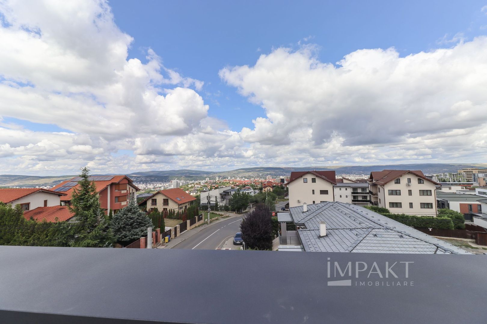 Oportunitate investitie! Vanzare casa cu 3 apartamente in Europa! - Poză 32