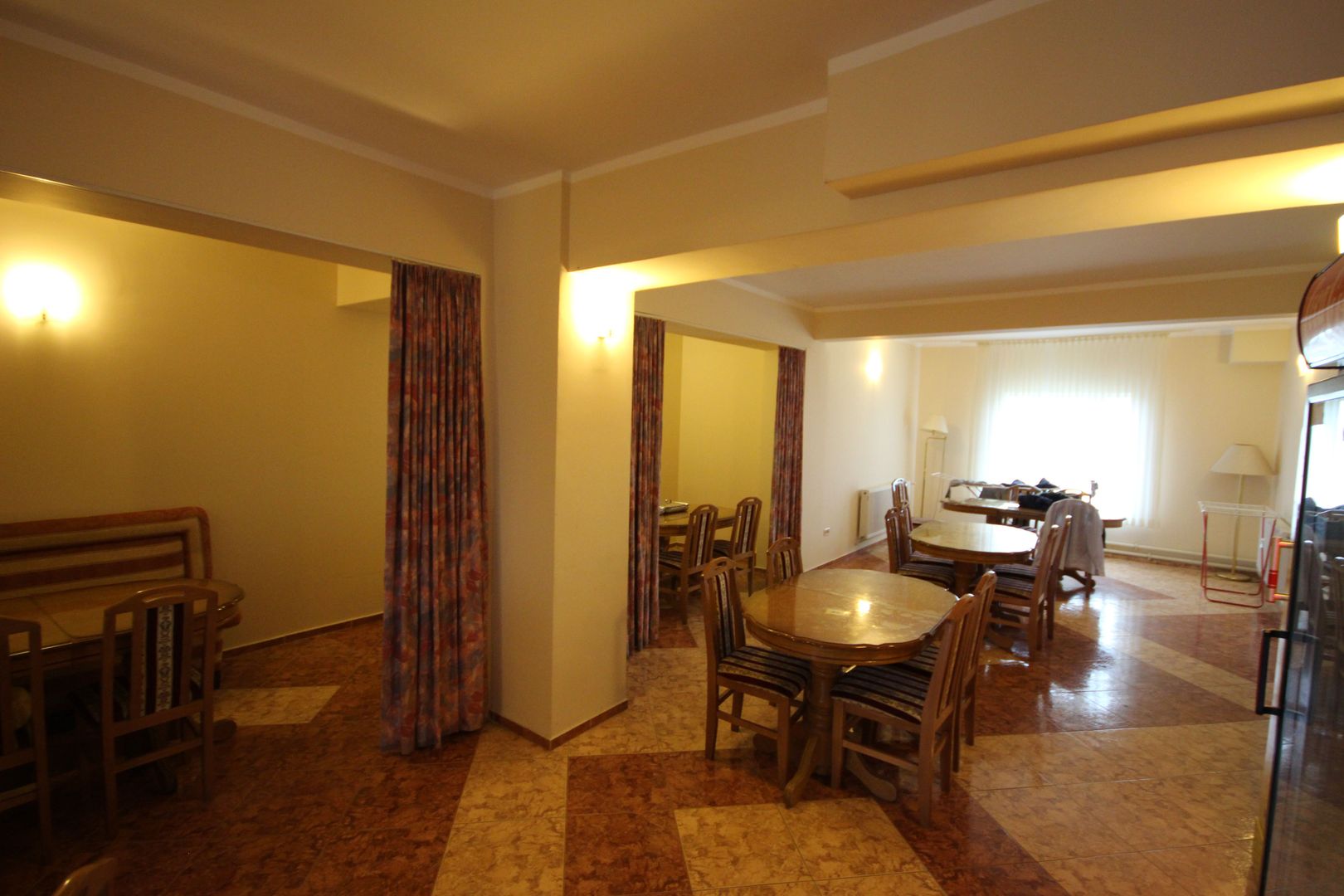 Vila  destinatie camin batrani - Poză 29