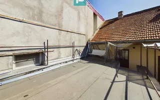 Casă la curte comună, zonă ultracentrală - Poză 19