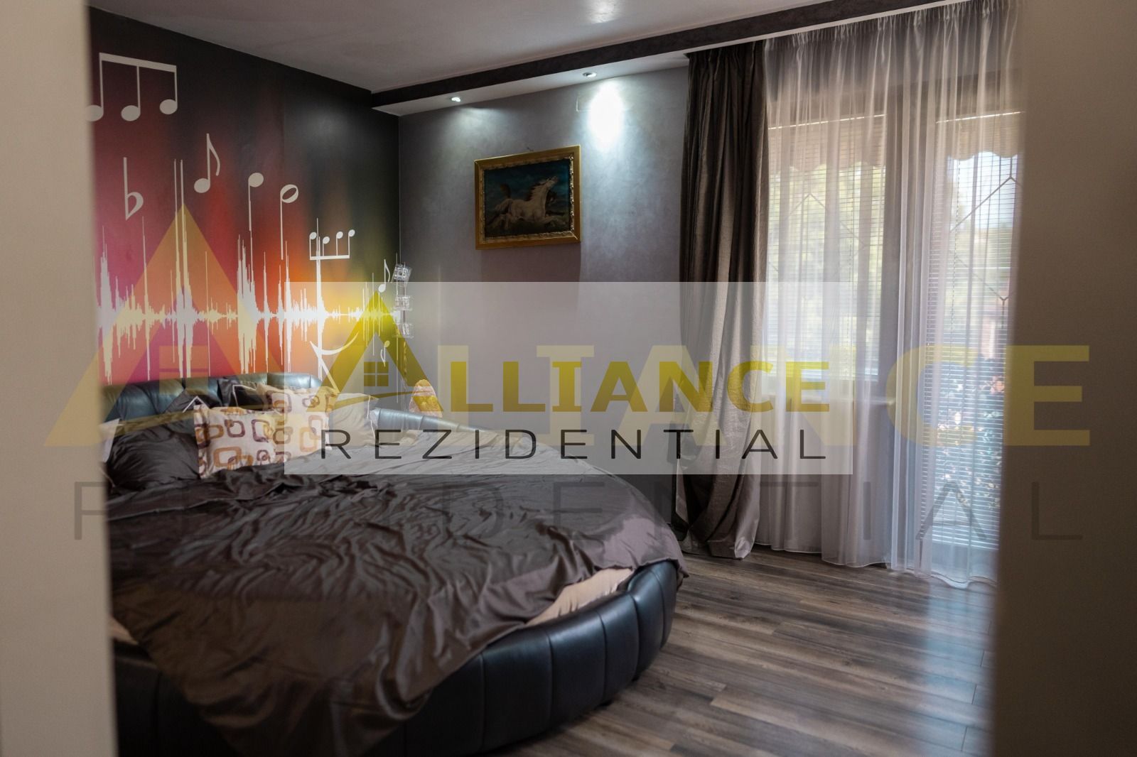 [OLTENITEI] Vila cu 7 camere - 325 MPU - Teren - 766 MP - P+1+M - Poză 4