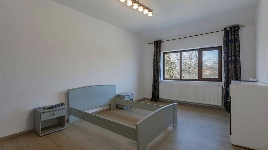 Casă cu 4 dormitoare în Ronaț | 181 mp utili | Garaj | Teren 345 mp - Poză 11