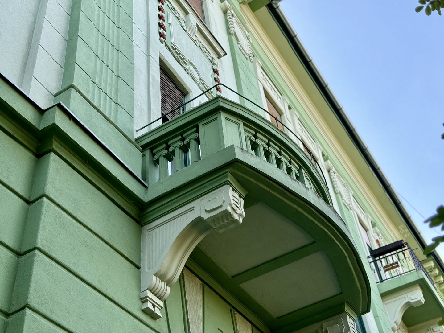 Apartament in clădire istorică P-ta Plevnei cu vedere parc - Poză 31