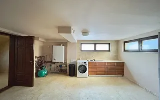 Vilă cu 6 camere de închiriat în cartierul Faget - Poză 24