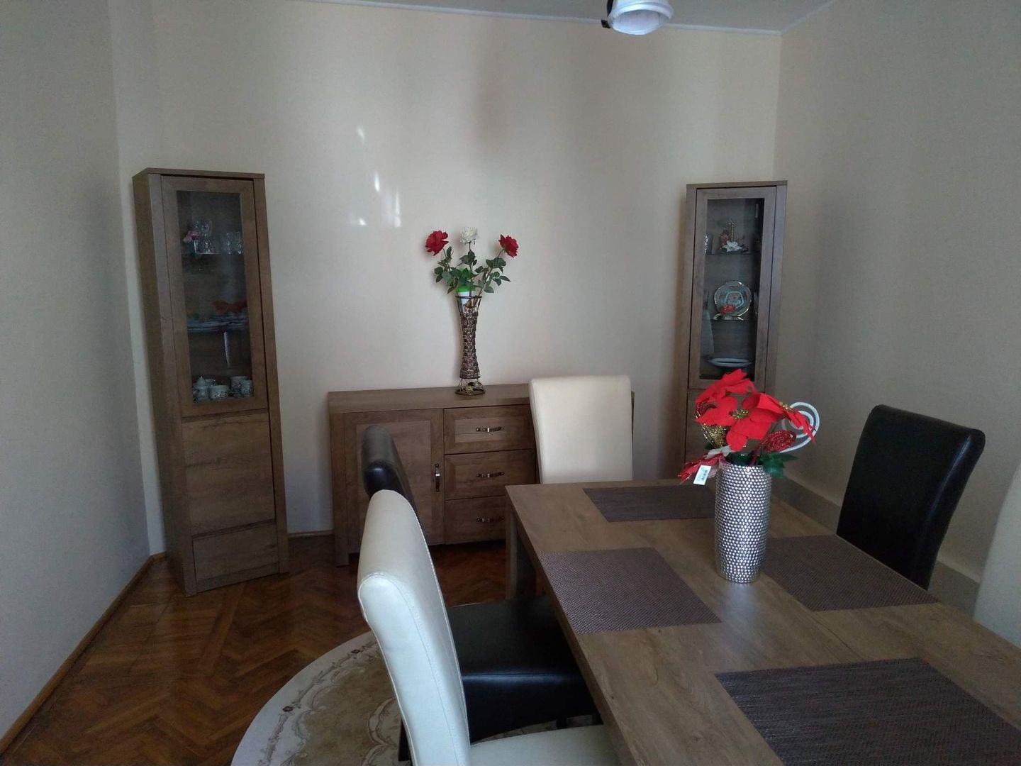 Ag EUROPA vinde casa individuala 7 cam  teren 4 ari zona TITULESCU . - Poză 4