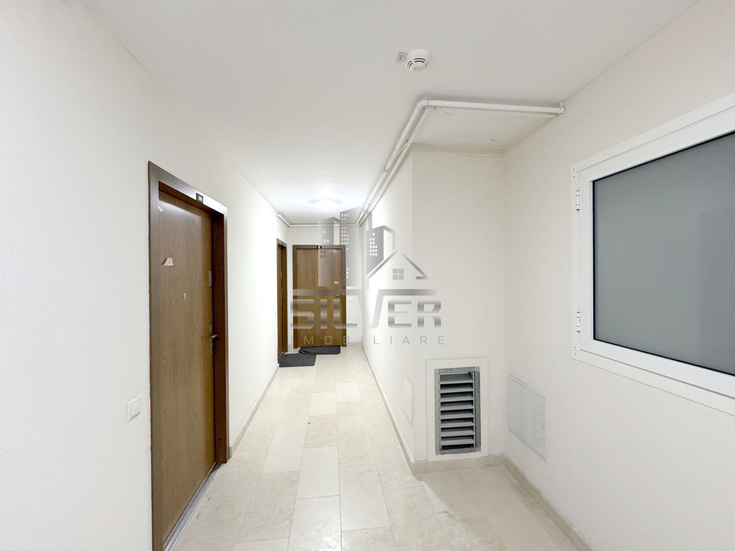 Apartament cu 3 camere/terasa 18mp/zona Frunzisului/CF. - Poză 9