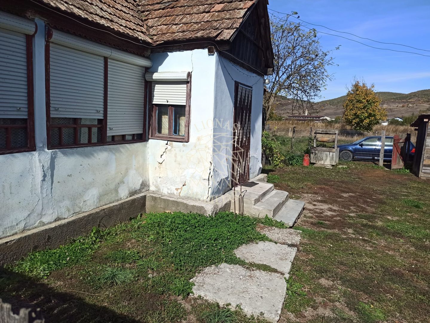 Casa 60 mp-teren 1044 mp-magazie, grajd, fanar-Teaca, 32km de Bistrita - Poză 1