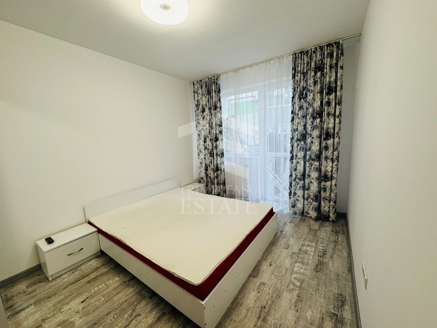 Metrou Berceni -Biruintei 2 camere 64mp plus curte 100mp - Poză 10