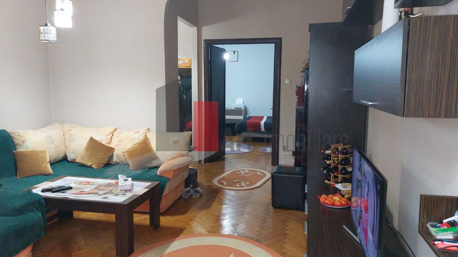 Apartamentul "ENIREJO", et. 1 in vila, FARA RISC SEISMIC, intrare exclusiva - Poză 4