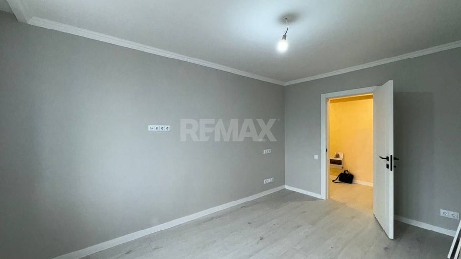 Apartament o odaie str. Alba Iulia, Buiucani - Poză 1
