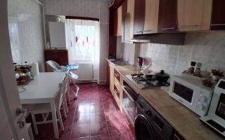 Apartament 3 camere, D.,2 bai, 65mp 135000euro Pacurari - Poză 1