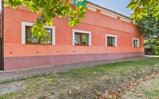 Casă cu 6 camere în Sânicolau Mare Timiș - Poză 4