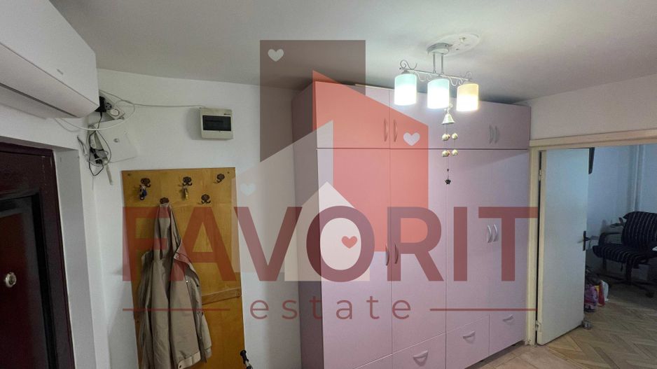 1 camera, decomandat | etaj 2 | centrala proprie | balcon | zona excelenta - Poză 2