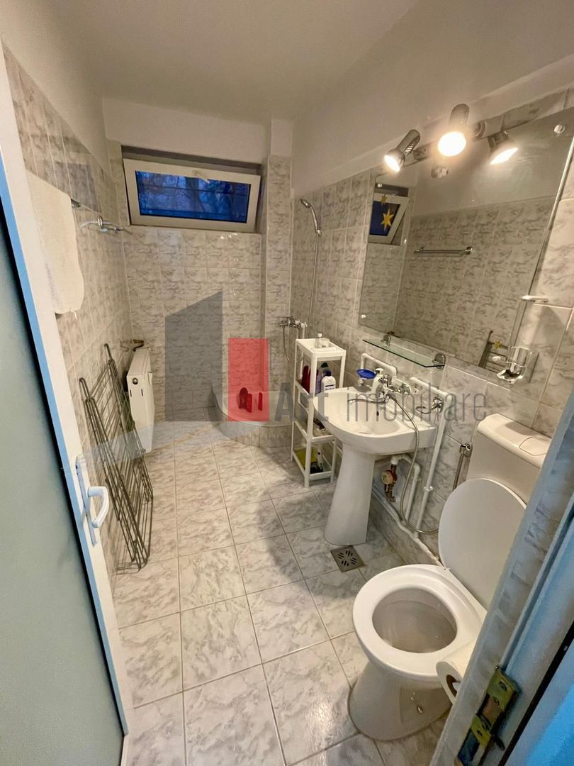 Garsoniera Pajura Spatioasa - Poză 7