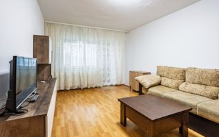 De închiriat -Apartament 3 camere, decomandat, zonă centrală - Poză 1