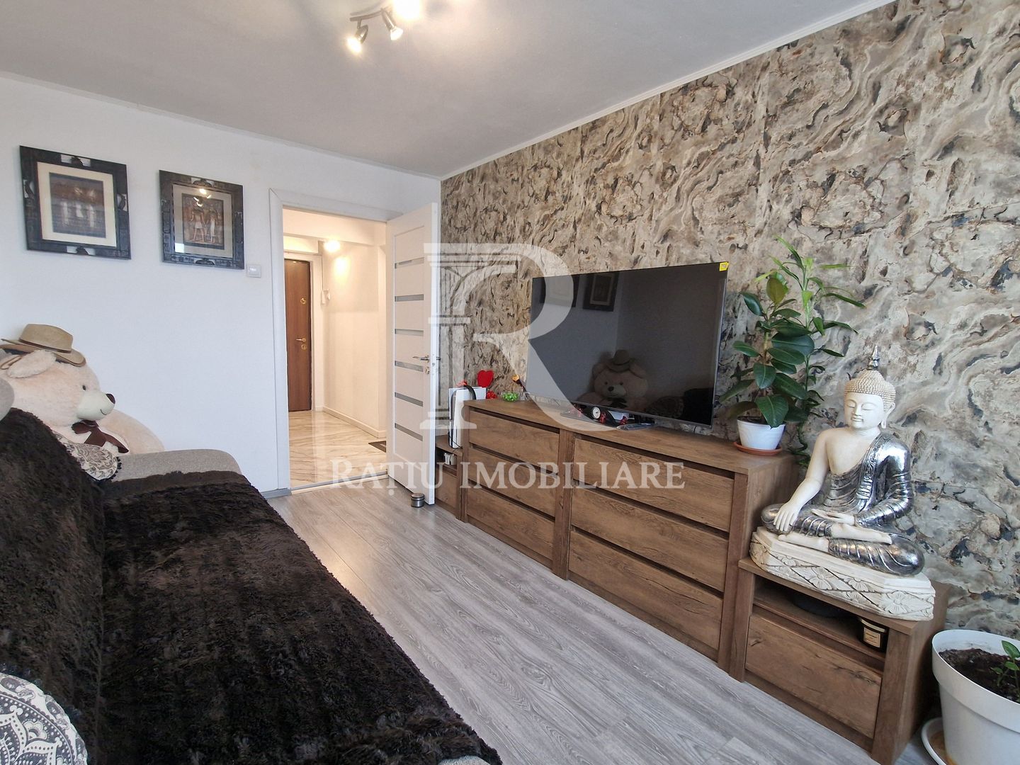 Apartament cu 3 camere | Ascensor | Rogerius | Oradea - Poză 12