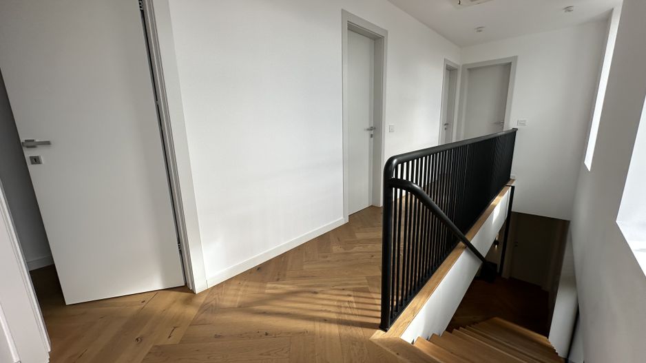 PROIECT  DEOSEBIT  IN  DUMBRAVITA - Poză 25